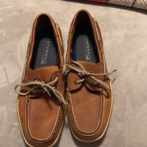 men sperrys